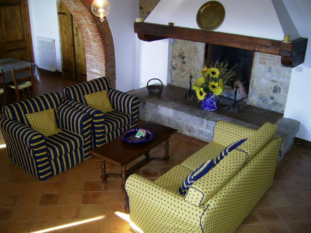 Agriturismo Fattoria Di Corsano Corsano  Szoba fotó